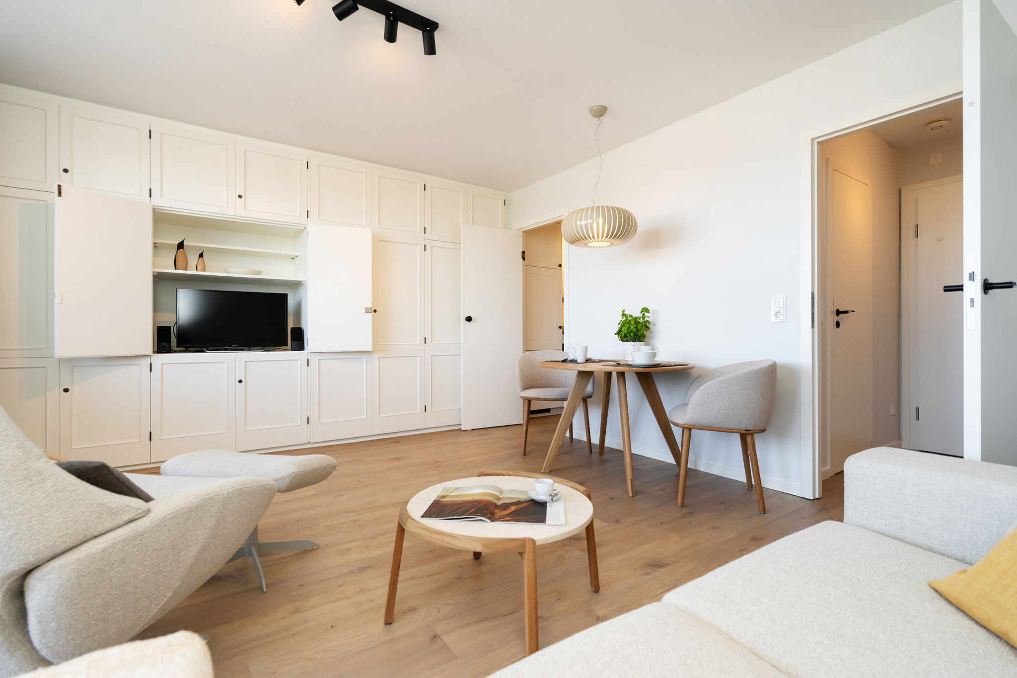 Heller Wohnbereich der Ferienwohnung Düne Sylt in Westerland